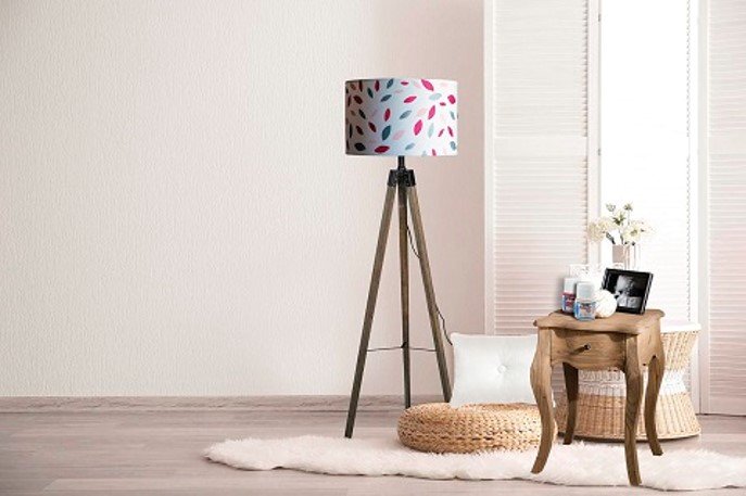 Réalisez un abat-jour coloré avec SETACOLOR Réalisez un abat-jour coloré avec SETACOLOR