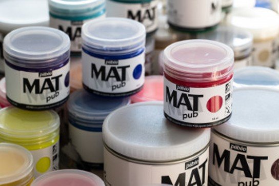 Les couleurs acryliques Mat Pub et les artistes