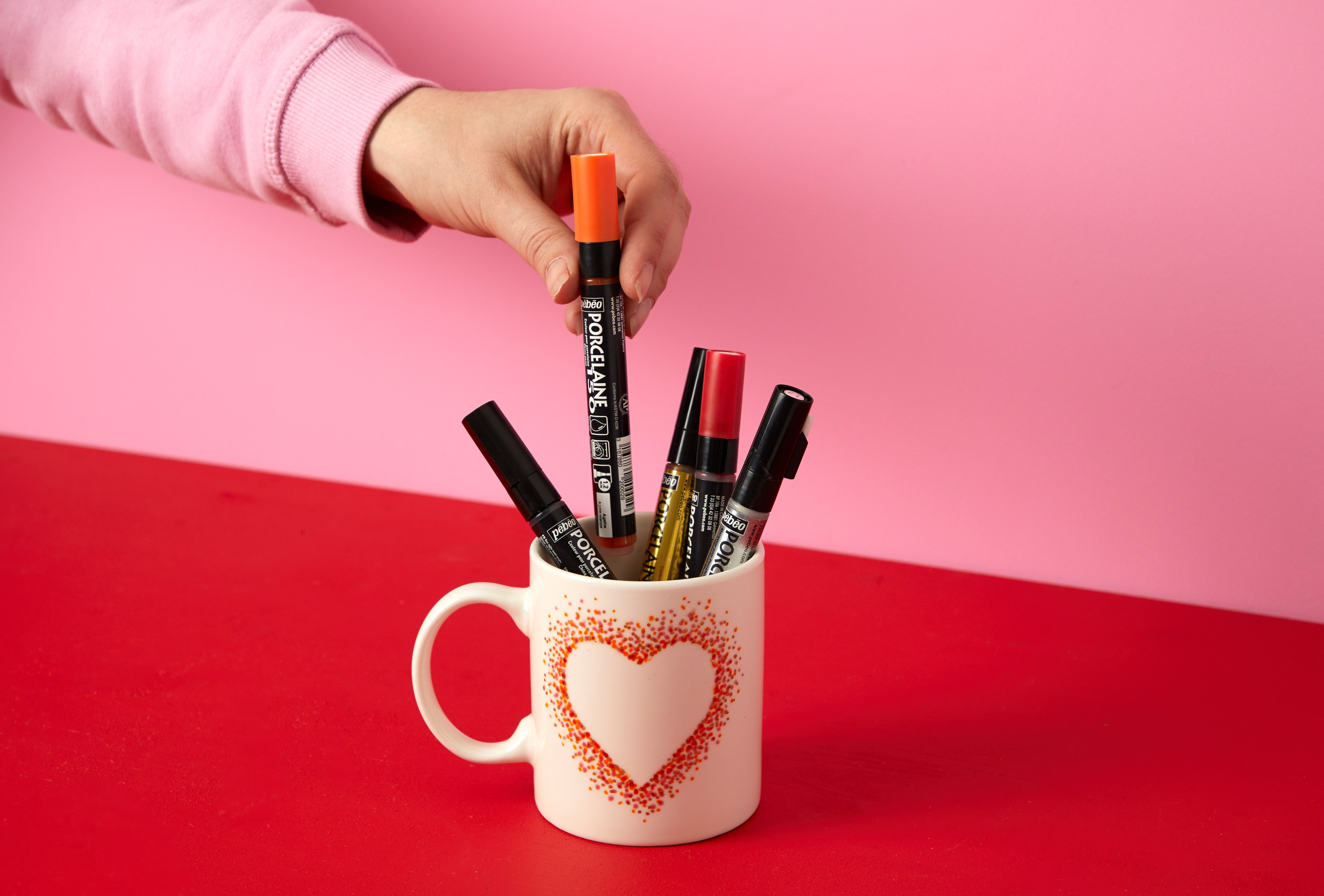 Paint your own ceramic mug with Pebeo Porcelaine