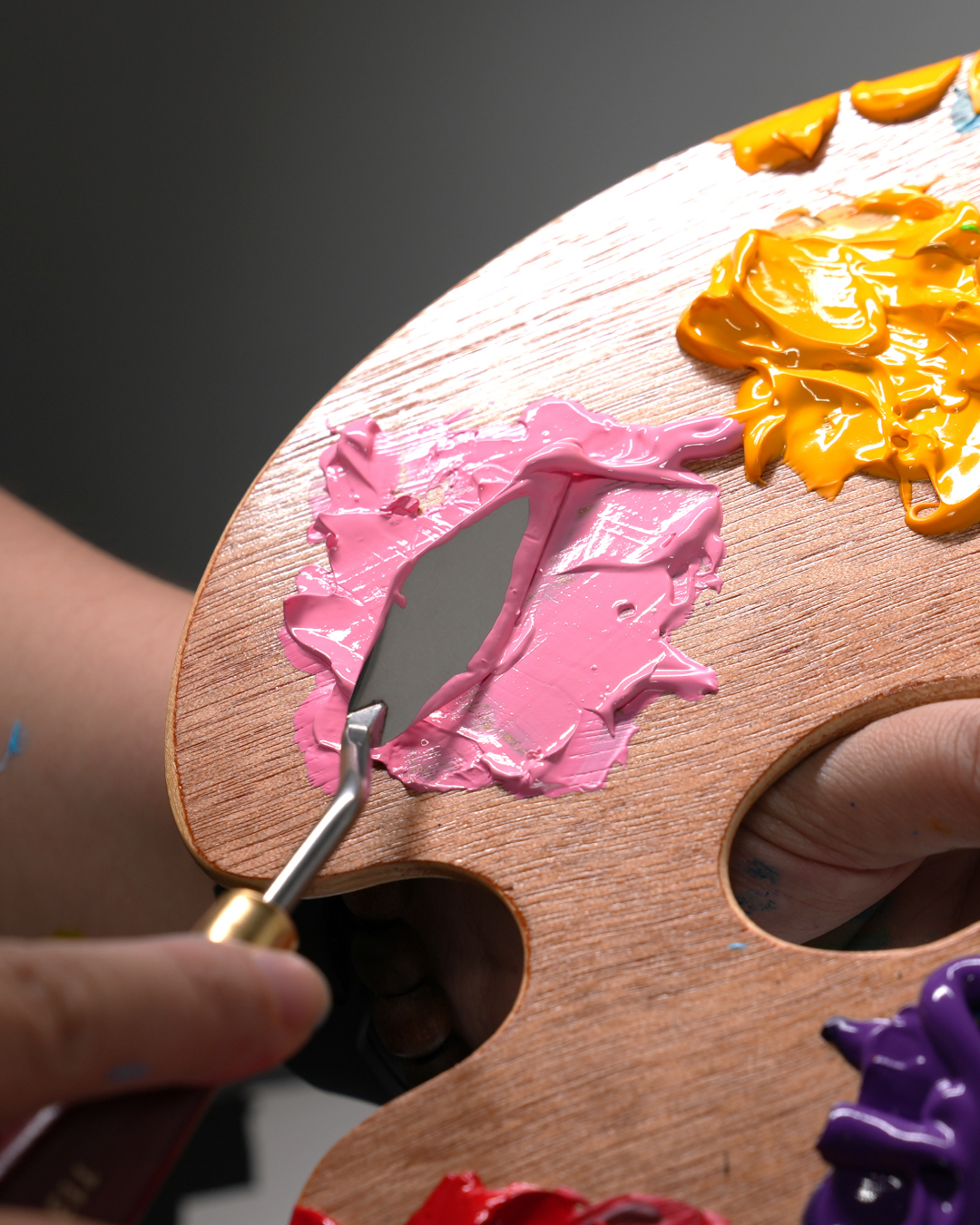 Discover our brand-new painting knife set, essential tools for working with thick materials and creating textures, im...