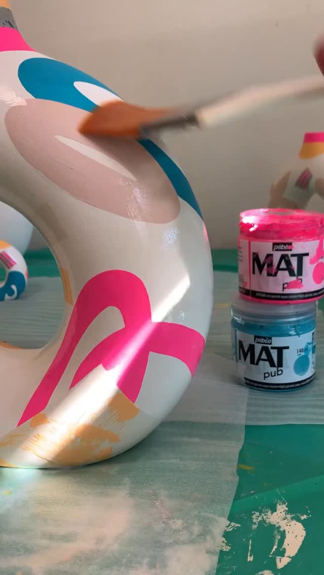 🎨✨ Plongez dans l’univers créatif  de @ster_officiel 🧑‍🎨 où il redonne vie à des céramiques de sec...