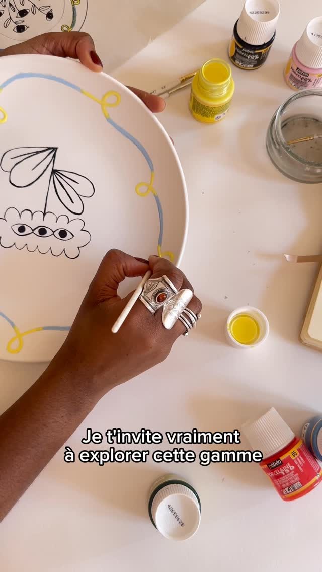 Vous êtes passionné(e) par l’art de la table 🍽️ et la décoration intérieure 🏡 ? 

Notre gamme Porcelain...